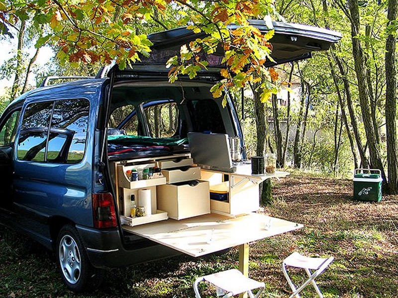 Matériel De Cuisine Et Accessoires De Camping-car