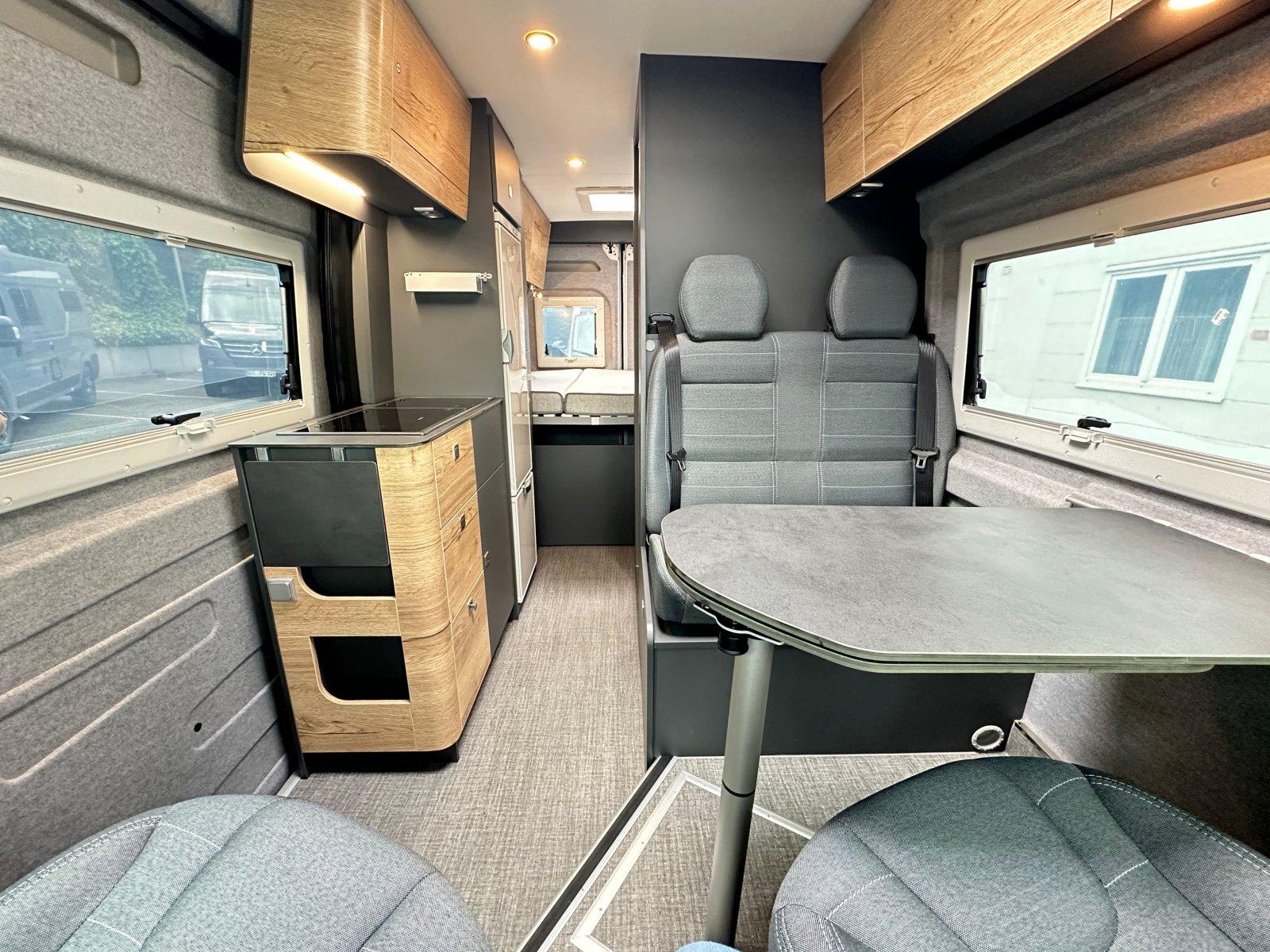 Vue d'ensemble fourgon CleverVans Celebration 600